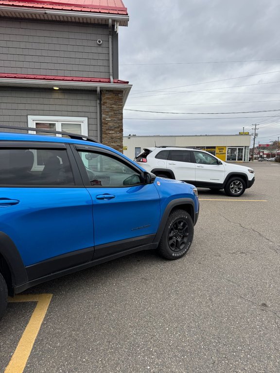 2022  Cherokee TRAILHAWK 4X4 in Saint John, New Brunswick - 7 - w1024h768px