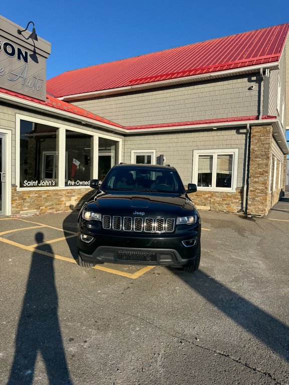 2017  Grand Cherokee LAREDO in Saint John, New Brunswick - 6 - w1024h768px