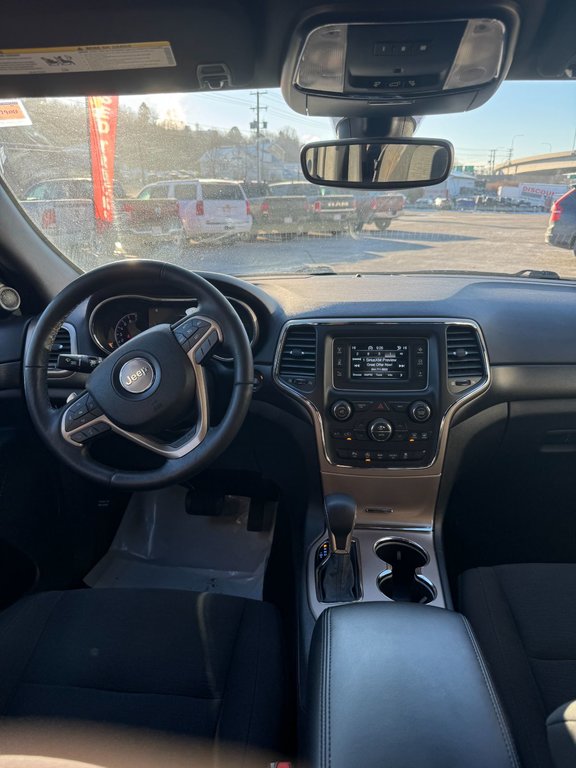 2017  Grand Cherokee LAREDO in Saint John, New Brunswick - 15 - w1024h768px