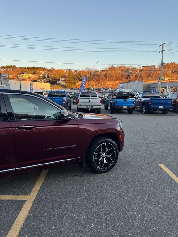 2022  Grand Cherokee SUMMIT RESERVE in Saint John, New Brunswick - 8 - w1024h768px