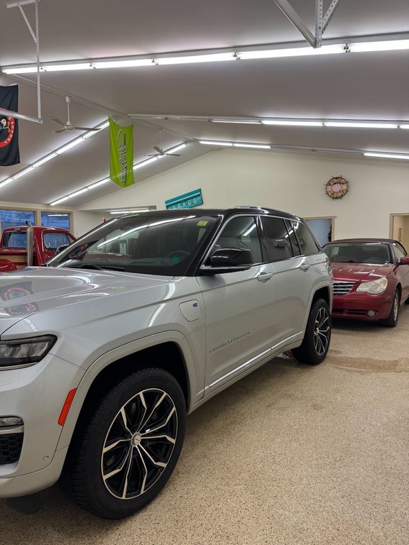 2022 Jeep Grand Cherokee SUMMIT 4XE in Saint John, New Brunswick - 24 - w1024h768px