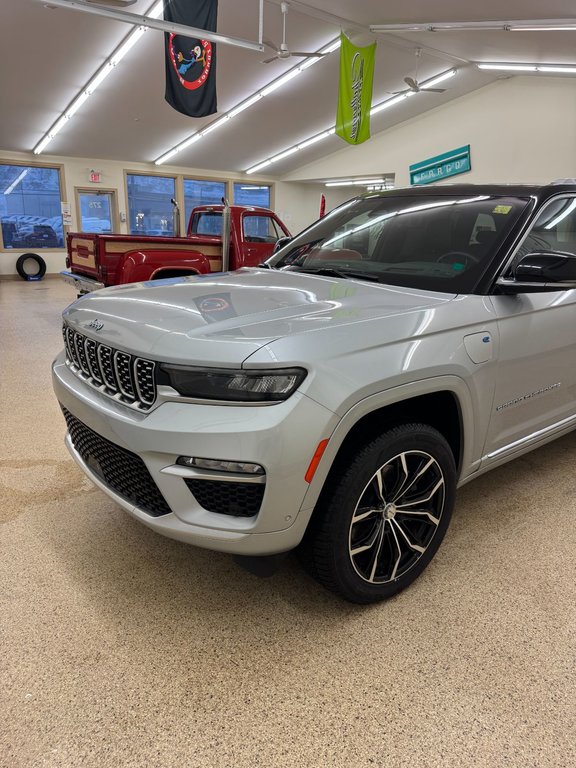 2022 Jeep Grand Cherokee SUMMIT 4XE in Saint John, New Brunswick - 5 - w1024h768px