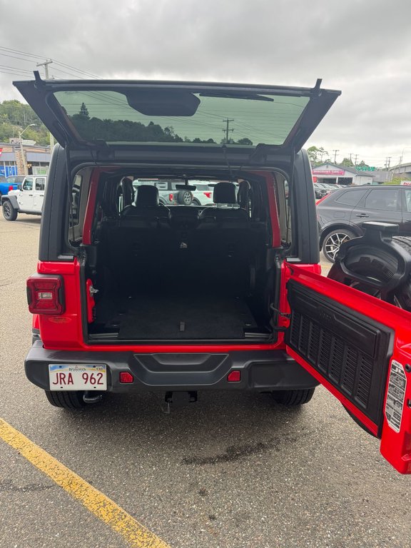 2018 Jeep WRANGLER UNLIMITED SAHARA in Saint John, New Brunswick - 8 - w1024h768px