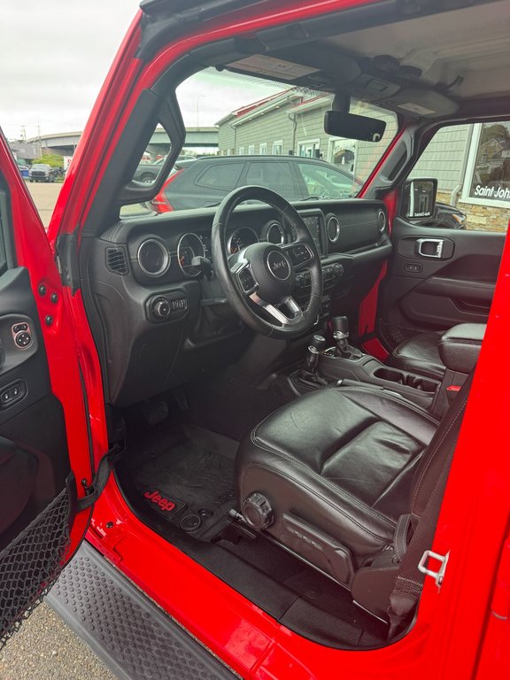 2018 Jeep WRANGLER UNLIMITED SAHARA in Saint John, New Brunswick - 11 - w1024h768px