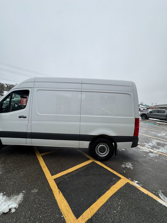 2019  Sprinter Cargo Van BASE in Saint John, New Brunswick - 15 - w1024h768px