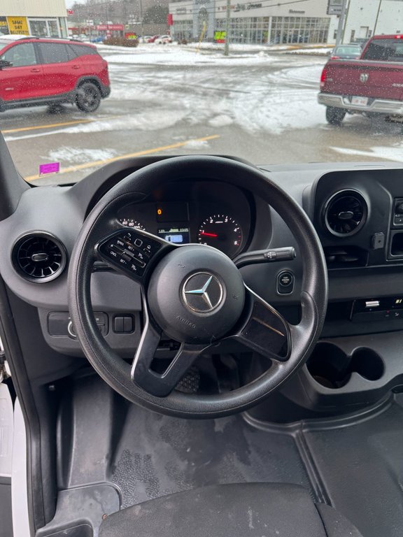 2019  Sprinter Cargo Van BASE in Saint John, New Brunswick - 12 - w1024h768px