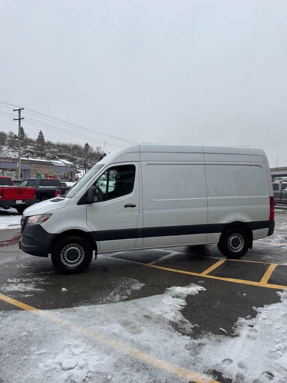 2019  Sprinter Cargo Van BASE in Saint John, New Brunswick - 7 - w1024h768px