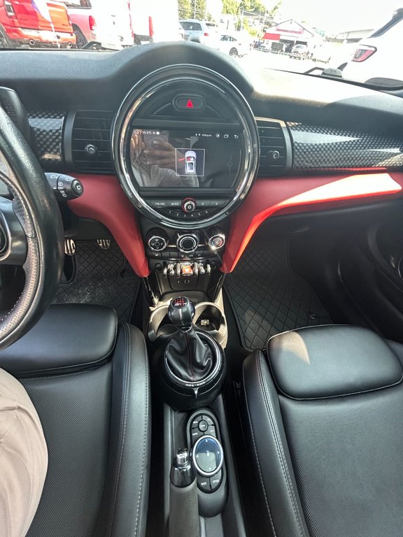 2016 MINI Cooper Hardtop S in Saint John, New Brunswick - 7 - w1024h768px