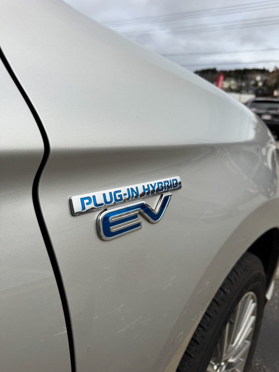 2020  OUTLANDER PHEV SEL in Saint John, New Brunswick - 7 - w1024h768px