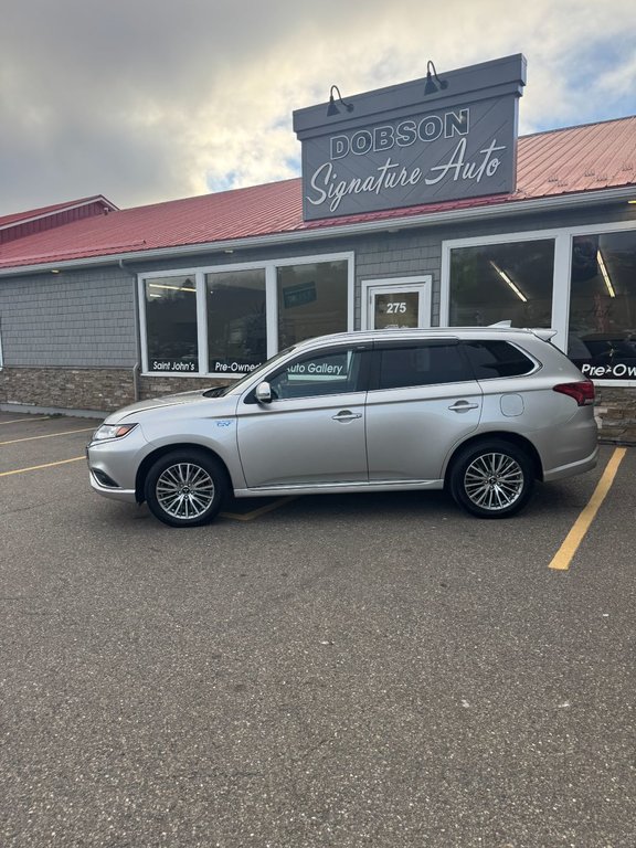 2020  OUTLANDER PHEV SEL in Saint John, New Brunswick - 17 - w1024h768px