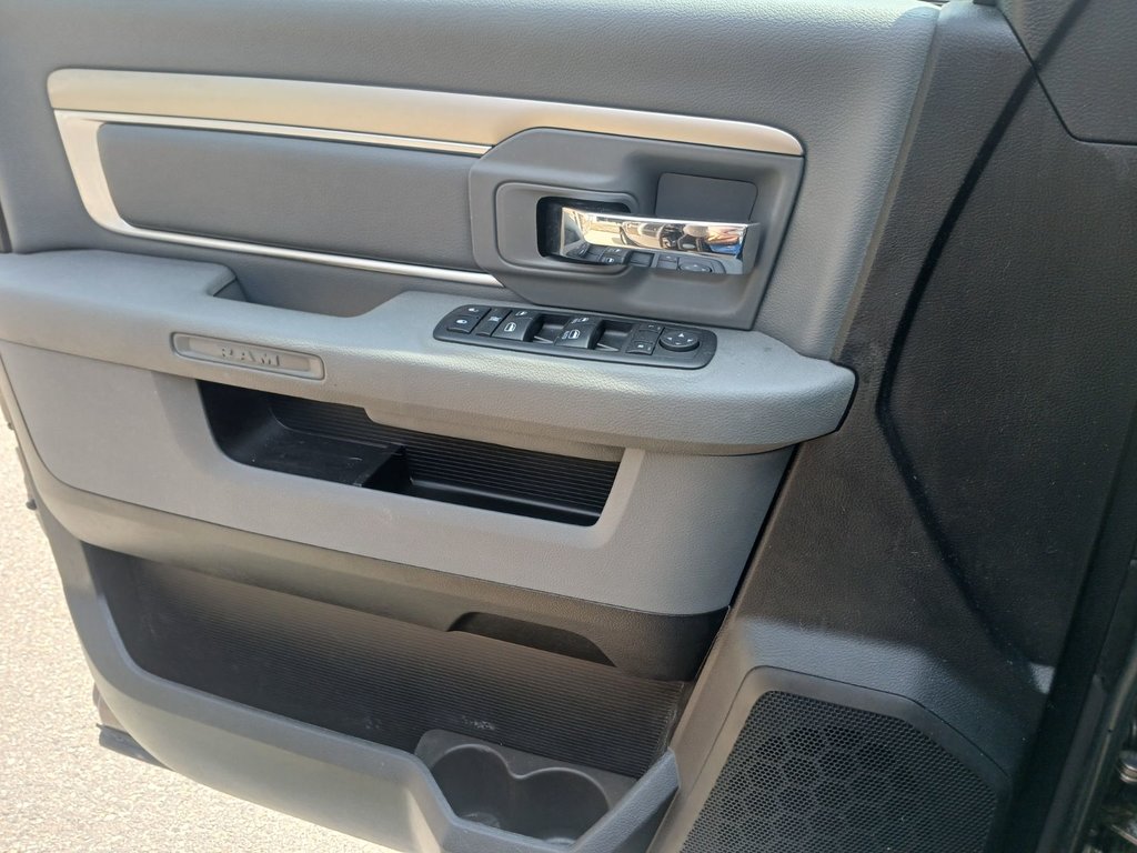 2019 Ram 1500 Classic SLT in Saint John, New Brunswick - 19 - w1024h768px