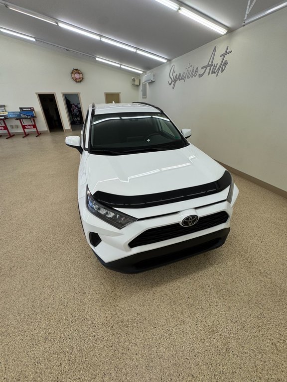 2019 Toyota RAV4 LE in Saint John, New Brunswick - 19 - w1024h768px