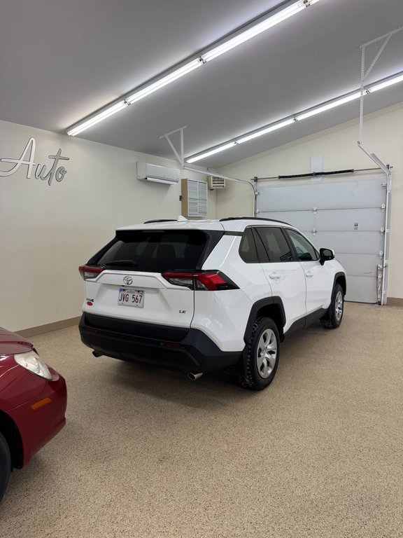 2019 Toyota RAV4 LE in Saint John, New Brunswick - 5 - w1024h768px