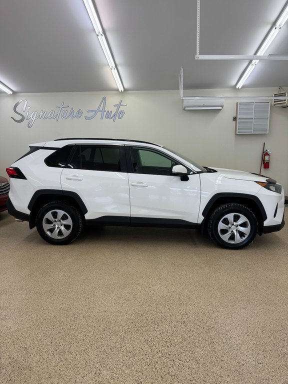 2019 Toyota RAV4 LE in Saint John, New Brunswick - 3 - w1024h768px