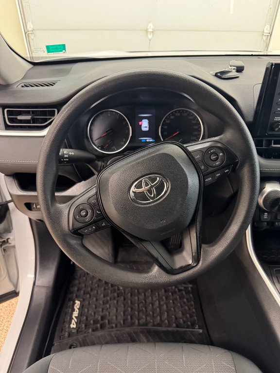 2019 Toyota RAV4 LE in Saint John, New Brunswick - 12 - w1024h768px