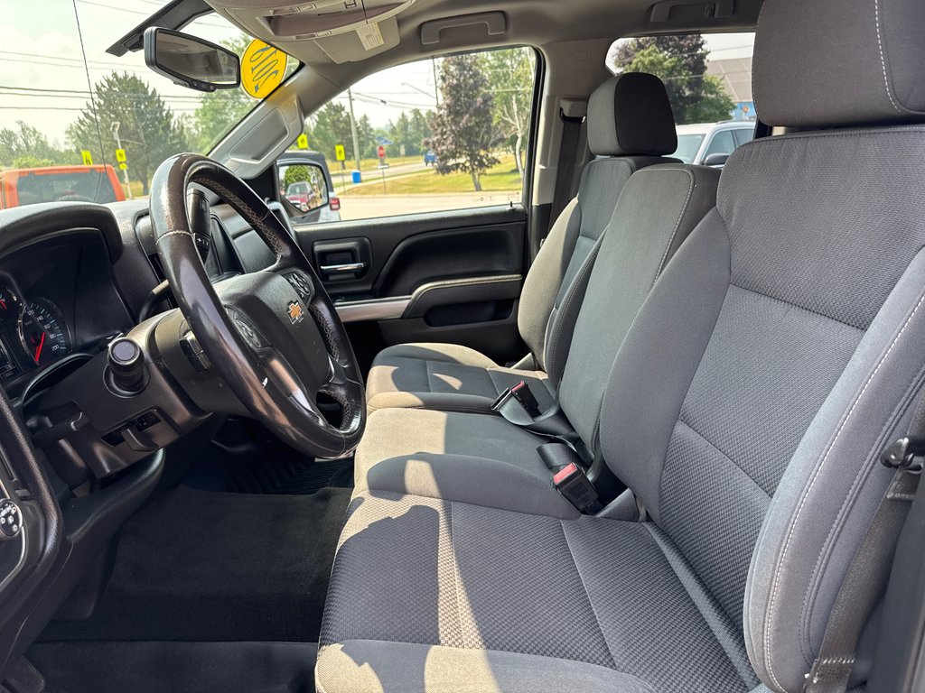 2018 Chevrolet Silverado 1500 LT in Sussex, New Brunswick - 18 - w1024h768px