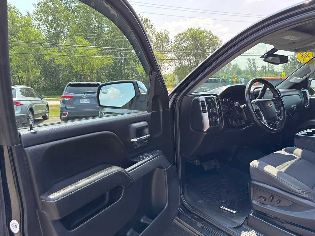 2018 Chevrolet Silverado 1500 LT in Sussex, New Brunswick - 15 - w1024h768px