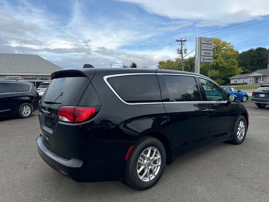 2024  Grand Caravan SXT in Sussex, New Brunswick - 5 - w1024h768px