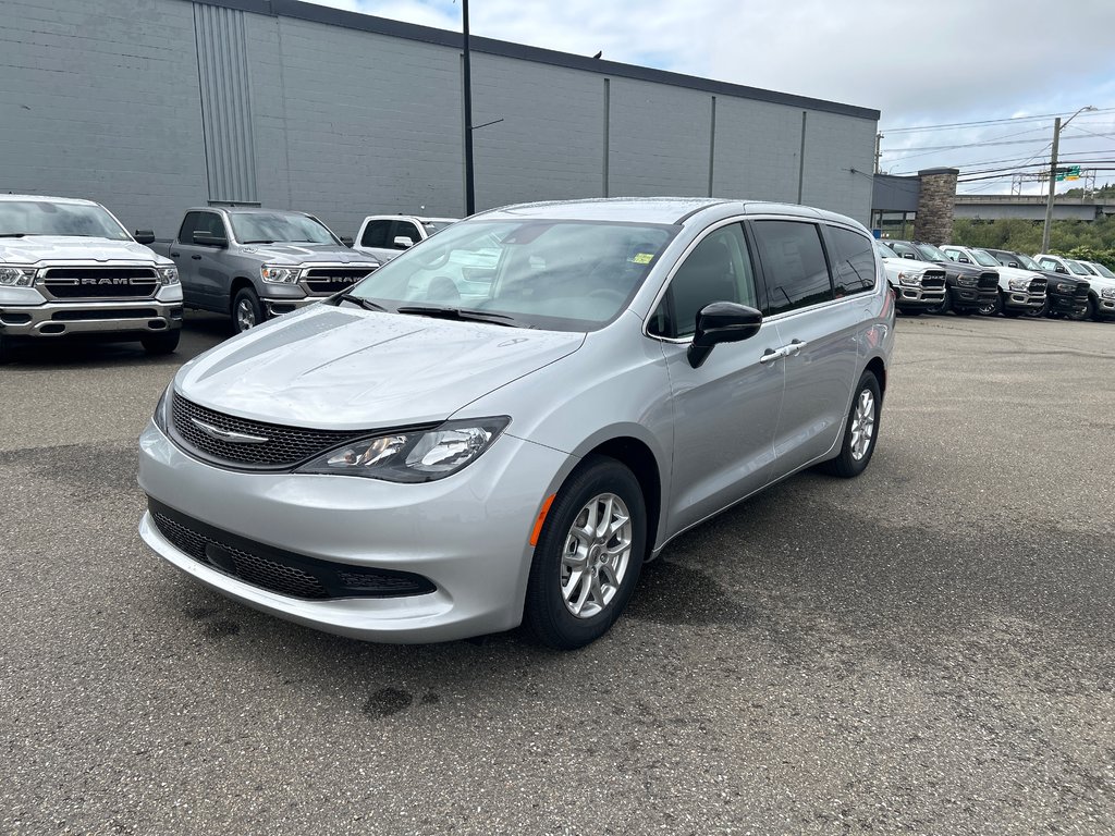 2024  Grand Caravan SXT in Saint John, New Brunswick - 1 - w1024h768px