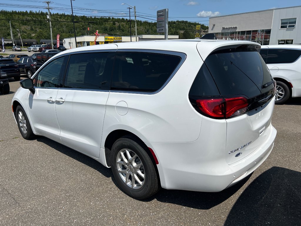 2024  Grand Caravan SXT in Saint John, New Brunswick - 5 - w1024h768px