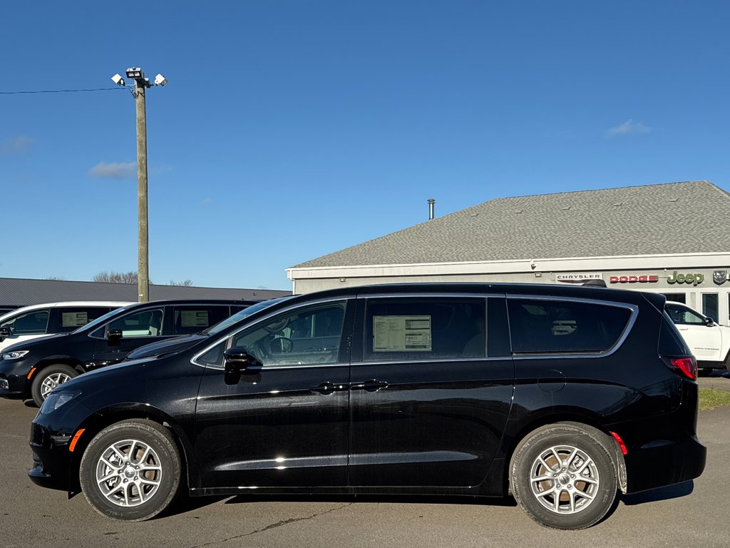 Chrysler Grand Caravan SXT 2025 à Sussex, Nouveau-Brunswick - 2 - w1024h768px