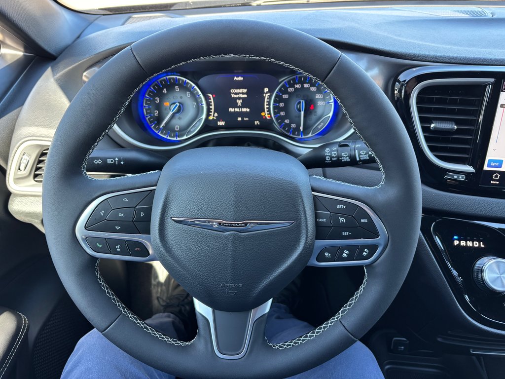 Chrysler Grand Caravan SXT 2026 à Saint John, Nouveau-Brunswick - 11 - w1024h768px