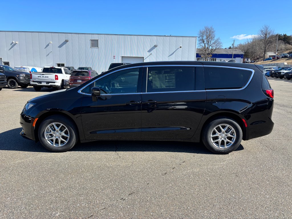 Chrysler Grand Caravan SXT 2026 à Saint John, Nouveau-Brunswick - 7 - w1024h768px
