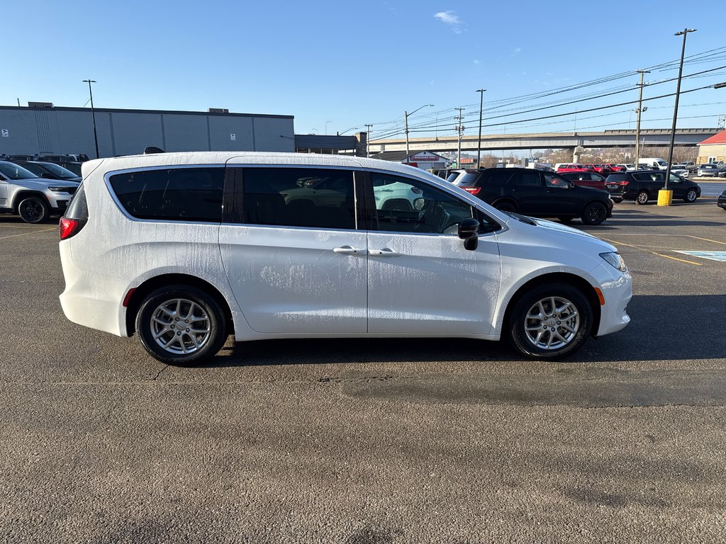 2026 Chrysler Grand Caravan SXT in Saint John, New Brunswick - 3 - w1024h768px