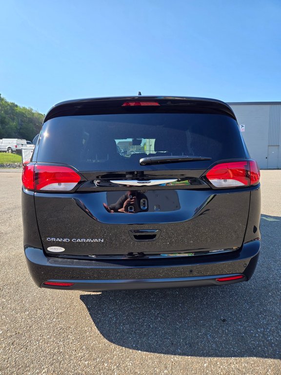 Chrysler Grand Caravan SXT 2027 à Saint John, Nouveau-Brunswick - 3 - w1024h768px