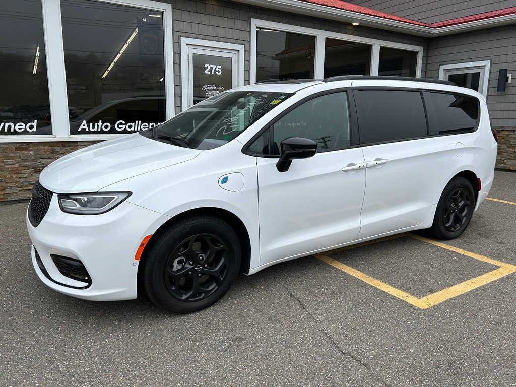 2024 Chrysler Pacifica Hybrid PREMIUM S APPEARANCE in Saint John, New Brunswick - 1 - w1024h768px