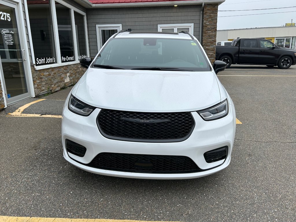 2024 Chrysler Pacifica Hybrid PREMIUM S APPEARANCE in Saint John, New Brunswick - 2 - w1024h768px