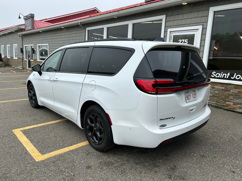 2024 Chrysler Pacifica Hybrid PREMIUM S APPEARANCE in Saint John, New Brunswick - 5 - w1024h768px