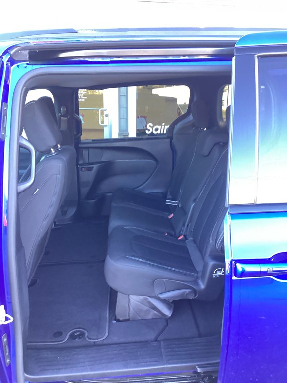 2021 Chrysler PACIFICA TOURING in Saint John, New Brunswick - 11 - w1024h768px