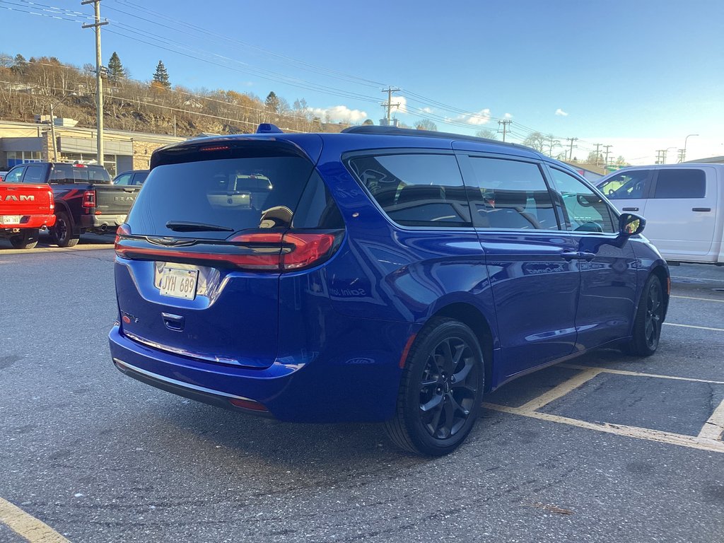 2021 Chrysler PACIFICA TOURING in Saint John, New Brunswick - 6 - w1024h768px