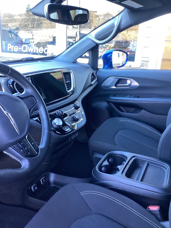 2021 Chrysler PACIFICA TOURING in Saint John, New Brunswick - 15 - w1024h768px
