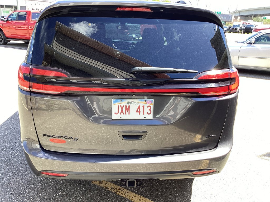 2021 Chrysler PACIFICA TOURING in Saint John, New Brunswick - 5 - w1024h768px