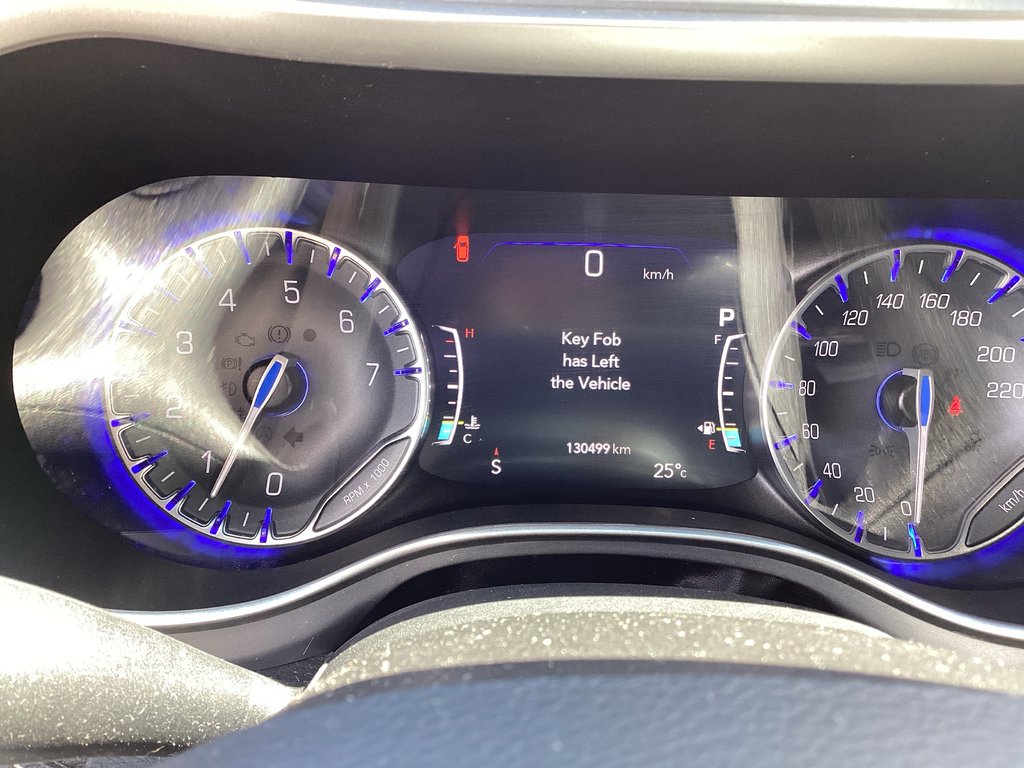 2021 Chrysler PACIFICA TOURING in Saint John, New Brunswick - 8 - w1024h768px