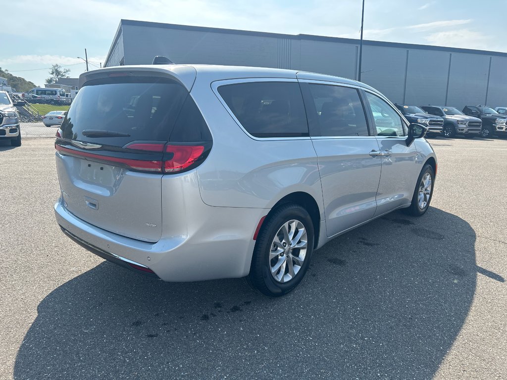 2024  Pacifica TOURING L in Saint John, New Brunswick - 4 - w1024h768px