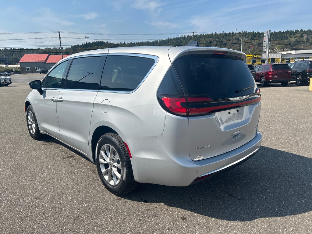 2024  Pacifica TOURING L in Saint John, New Brunswick - 3 - w1024h768px