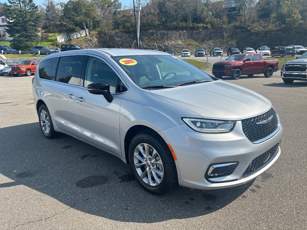 2024  Pacifica TOURING L in Saint John, New Brunswick - 2 - w1024h768px