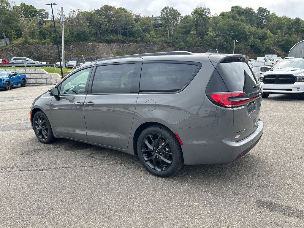 Pacifica TOURING L 2024 à Saint John, Nouveau-Brunswick - 3 - w1024h768px