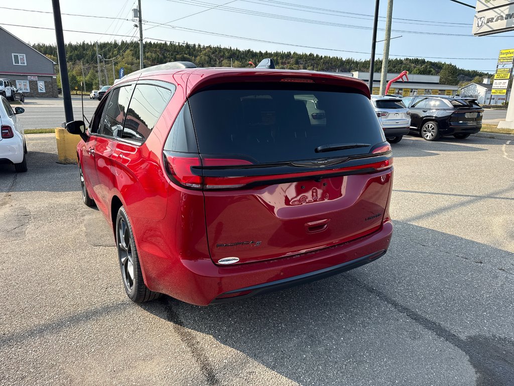 Chrysler PACIFICA LIMITED 2026 à Saint John, Nouveau-Brunswick - 3 - w1024h768px