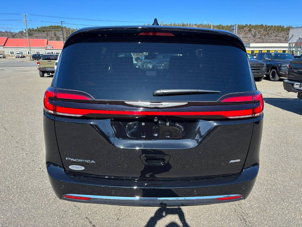 2026 Chrysler Pacifica SELECT AWD in Saint John, New Brunswick - 6 - w1024h768px