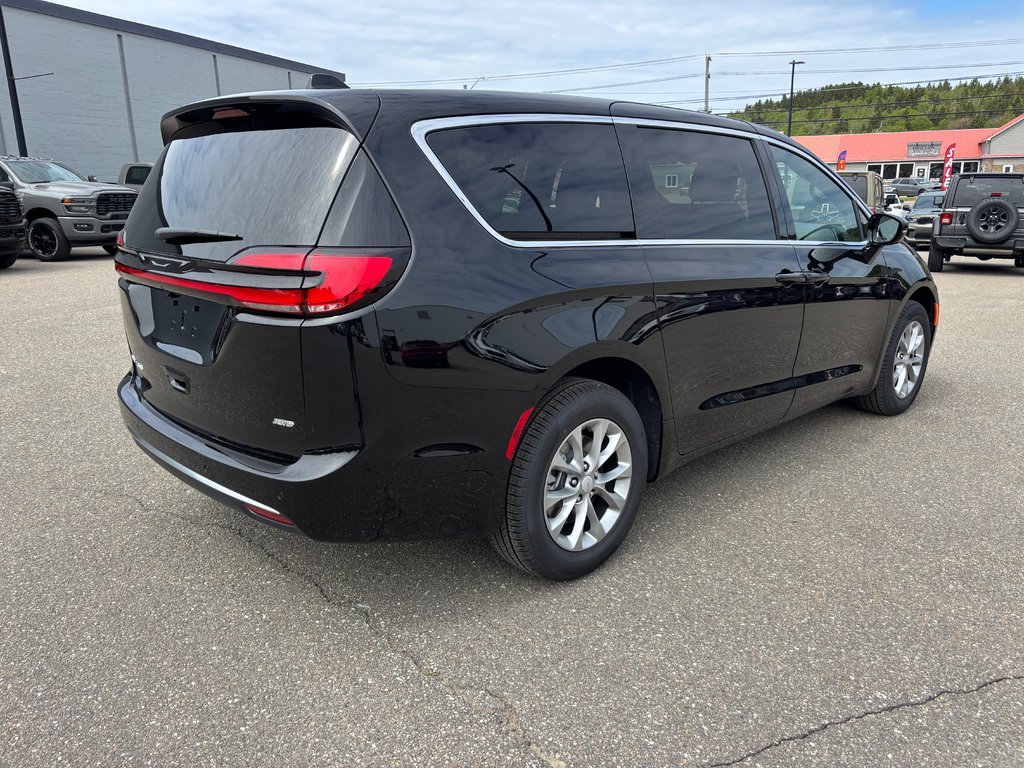 2027 Chrysler Pacifica SELECT AWD in Saint John, New Brunswick - 5 - w1024h768px