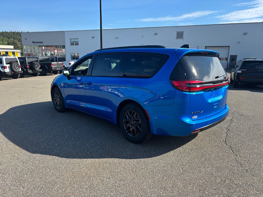 2027 Chrysler Pacifica SELECT in Saint John, New Brunswick - 13 - w1024h768px