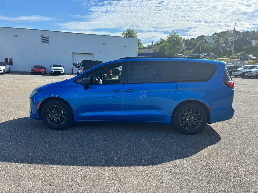 2027 Chrysler Pacifica SELECT in Saint John, New Brunswick - 7 - w1024h768px