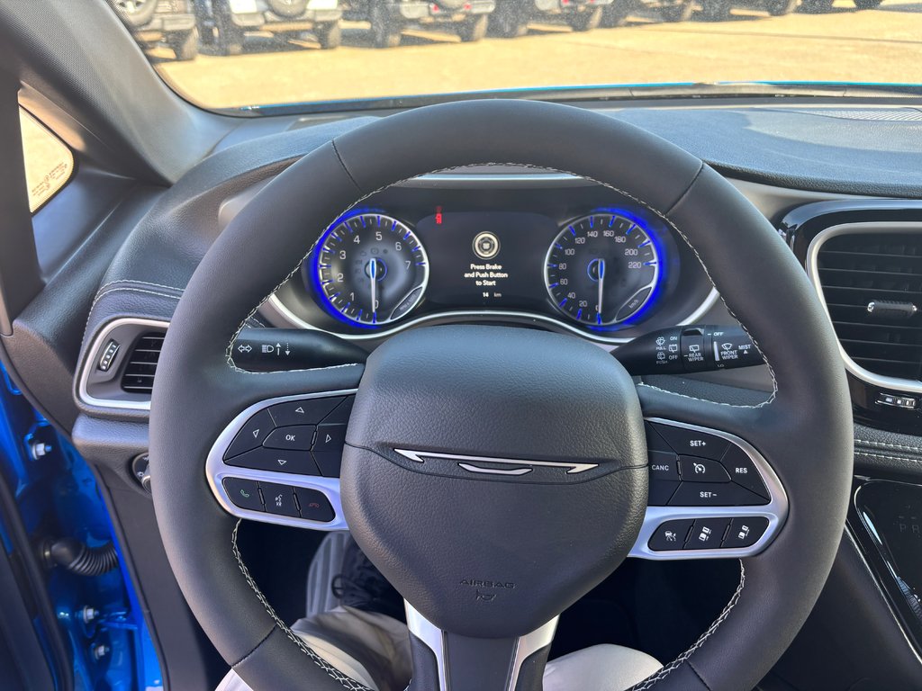2027 Chrysler Pacifica SELECT in Saint John, New Brunswick - 10 - w1024h768px