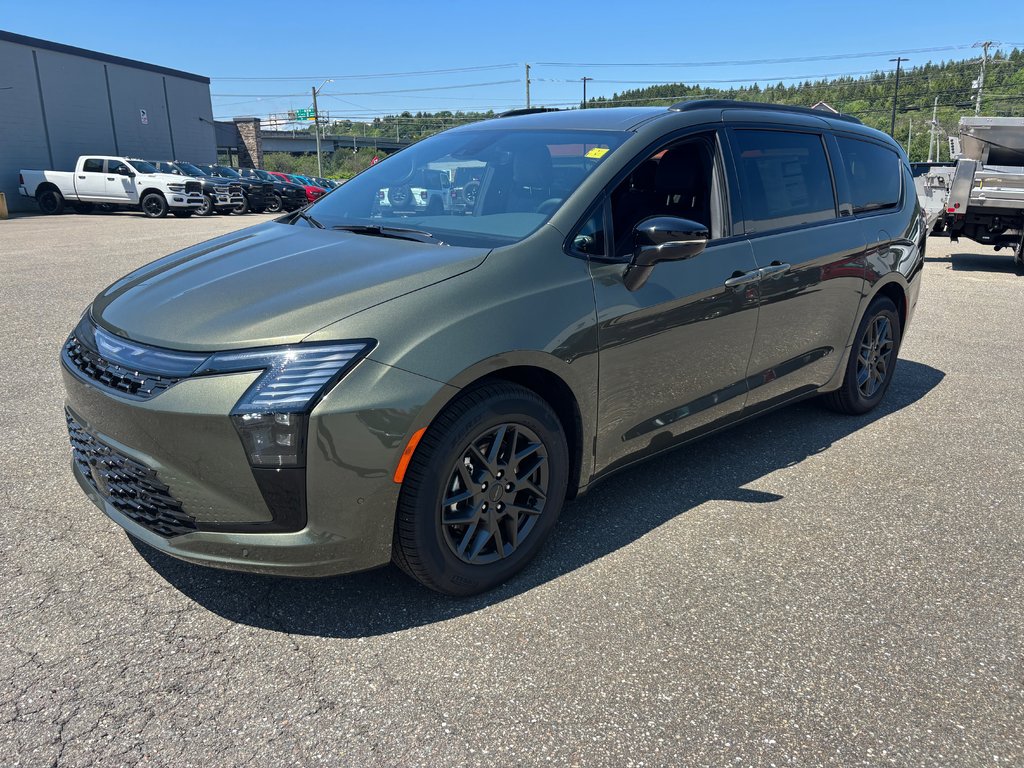 Chrysler Pacifica SELECT 2027 à Saint John, Nouveau-Brunswick - 1 - w1024h768px