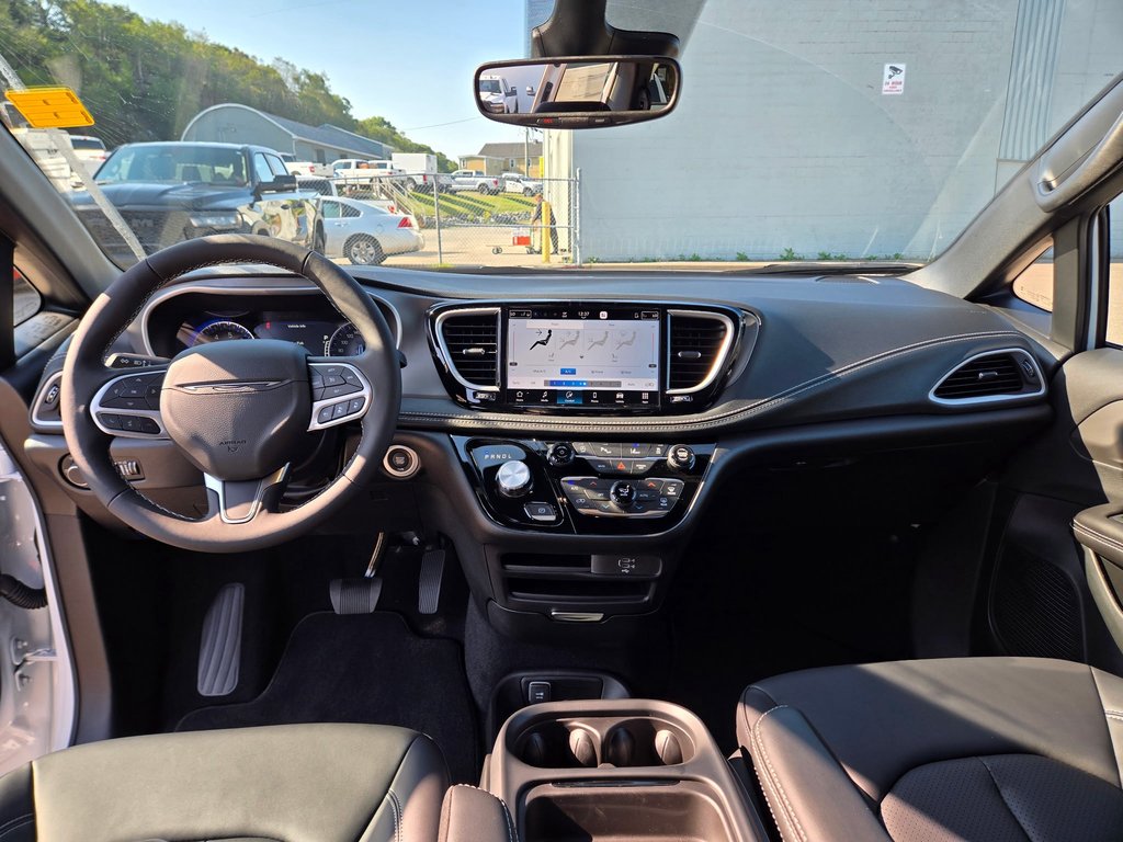 2027 Chrysler Pacifica SELECT in Saint John, New Brunswick - 8 - w1024h768px