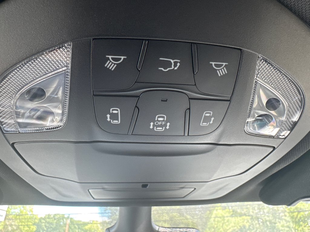 2027 Chrysler Pacifica SELECT AWD in Sussex, New Brunswick - 19 - w1024h768px